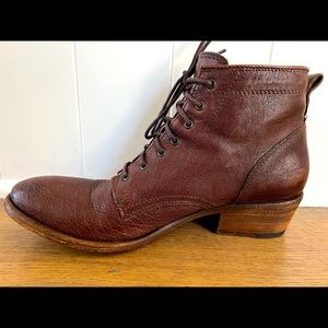 Women Frye Boots